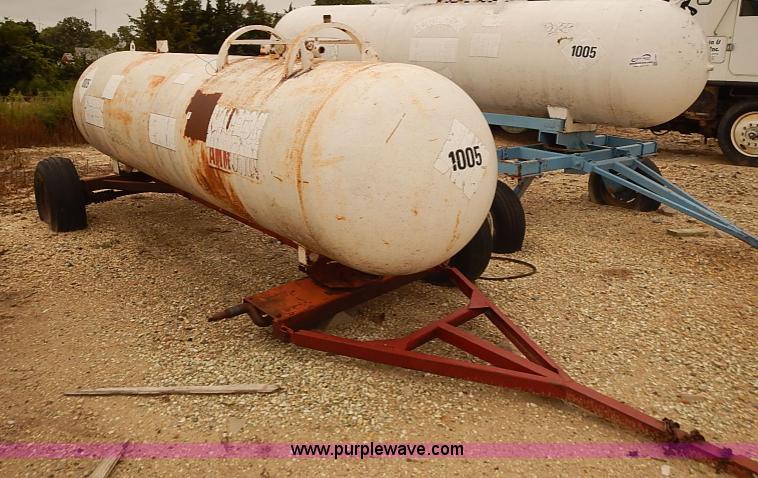 image for item J3091 (9) assorted anhydrous tanks