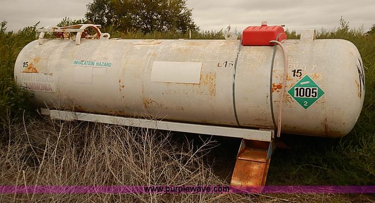image for item J3091 (9) assorted anhydrous tanks