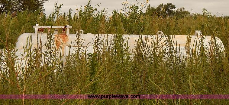 image for item J3091 (9) assorted anhydrous tanks