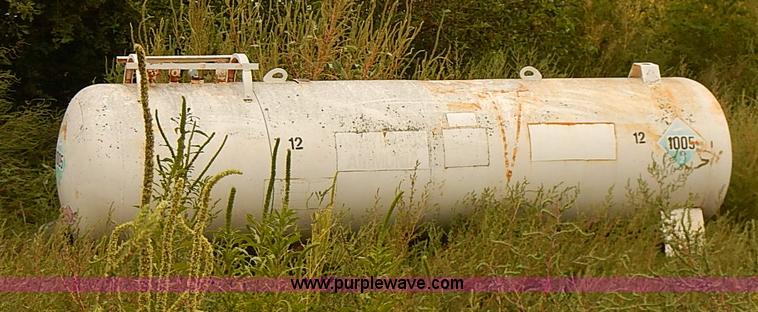 image for item J3091 (9) assorted anhydrous tanks