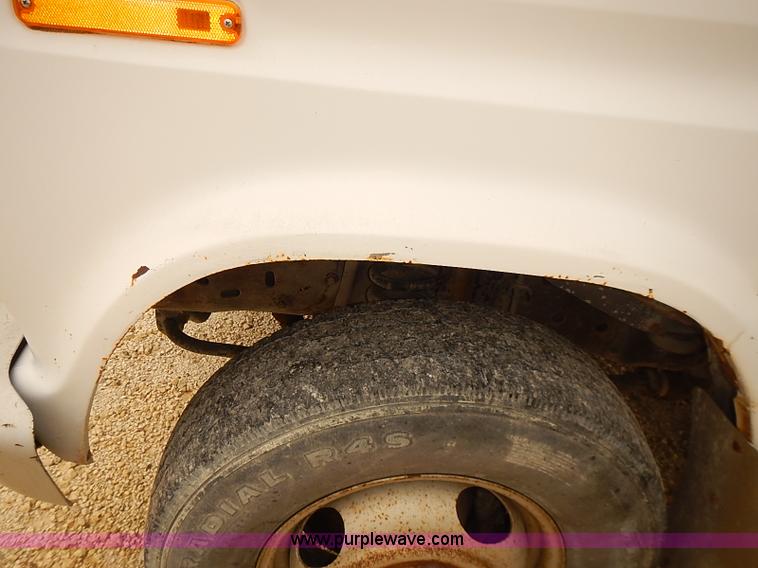 image for item J3094 1988 Ford Econoline E350 box truck