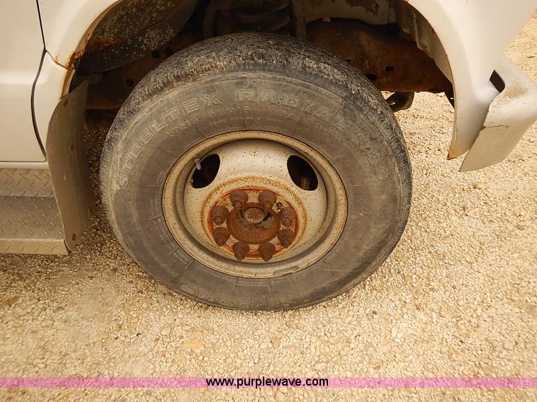 image for item J3094 1988 Ford Econoline E350 box truck