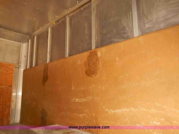 image for item J3094 1988 Ford Econoline E350 box truck