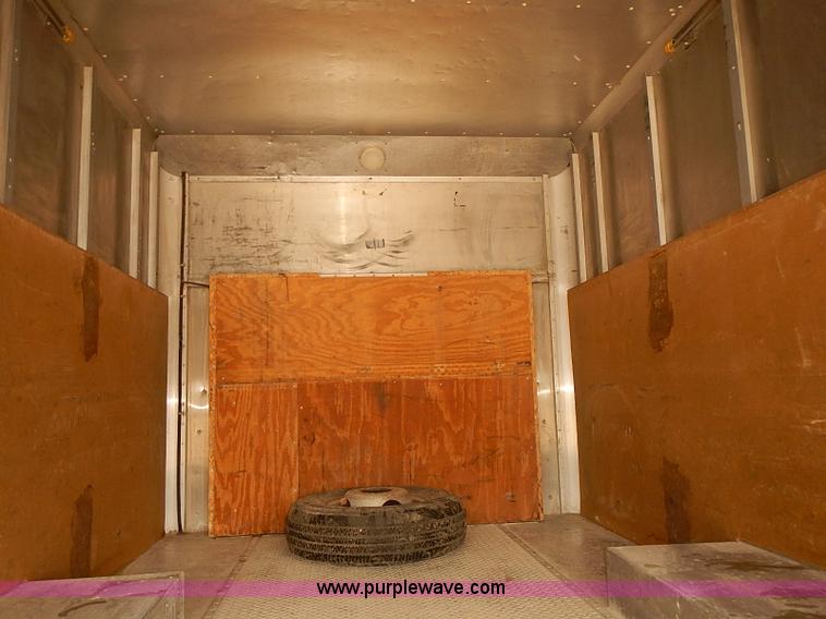 image for item J3094 1988 Ford Econoline E350 box truck