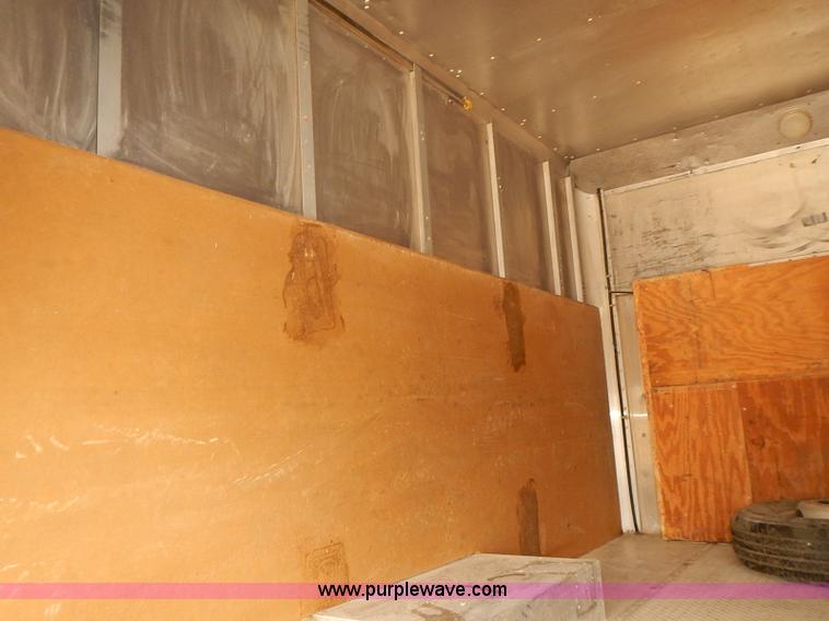 image for item J3094 1988 Ford Econoline E350 box truck