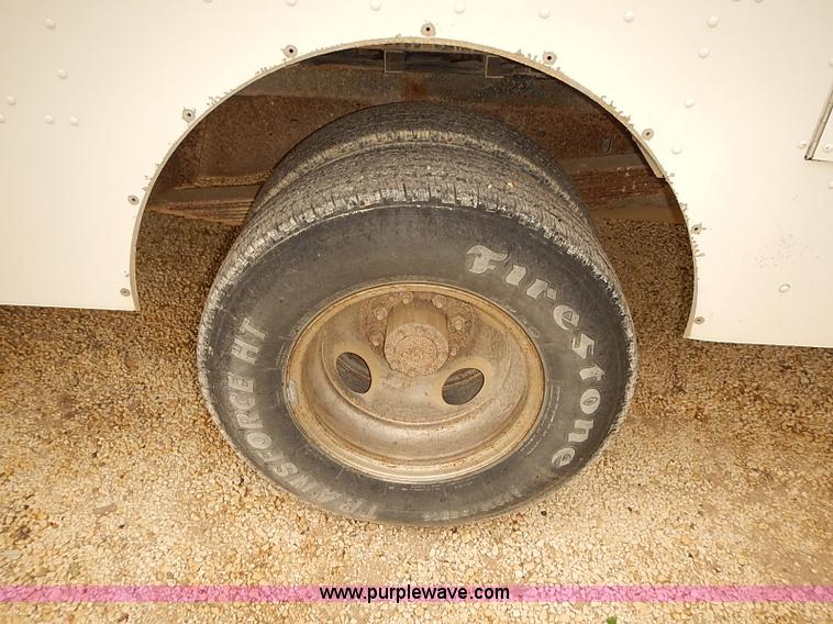 image for item J3094 1988 Ford Econoline E350 box truck