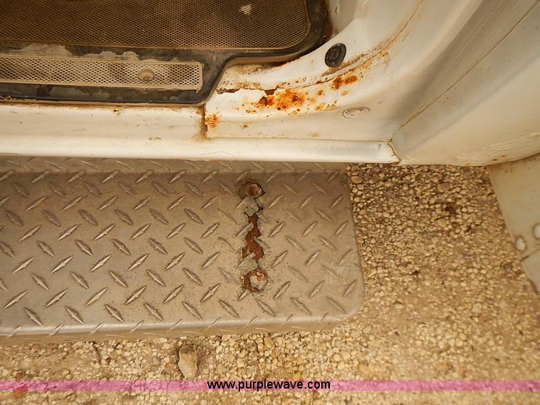 image for item J3094 1988 Ford Econoline E350 box truck