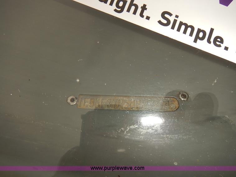 image for item J3094 1988 Ford Econoline E350 box truck