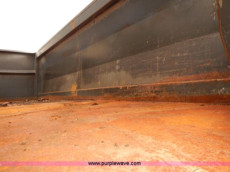 image for item J3111 1983 Chevrolet C60 grain truck