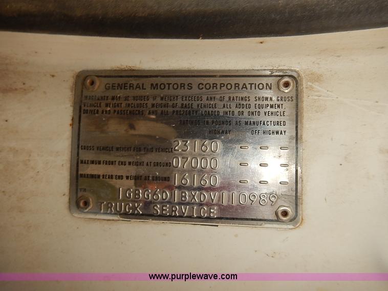 image for item J3111 1983 Chevrolet C60 grain truck