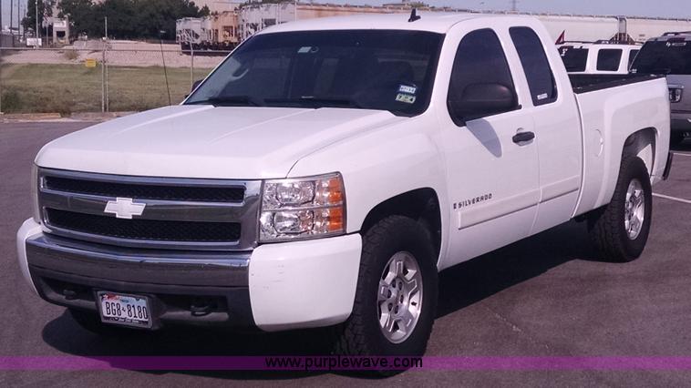 image for item Z9279 2007 Chevrolet Silverado 1500 LT pickup truck