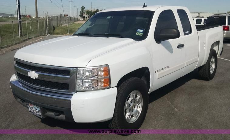 image for item Z9279 2007 Chevrolet Silverado 1500 LT pickup truck