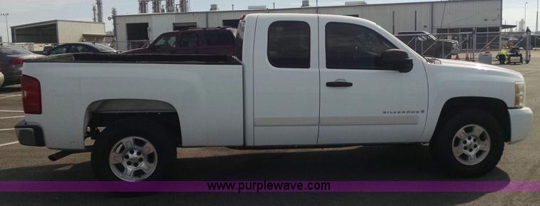 image for item Z9279 2007 Chevrolet Silverado 1500 LT pickup truck