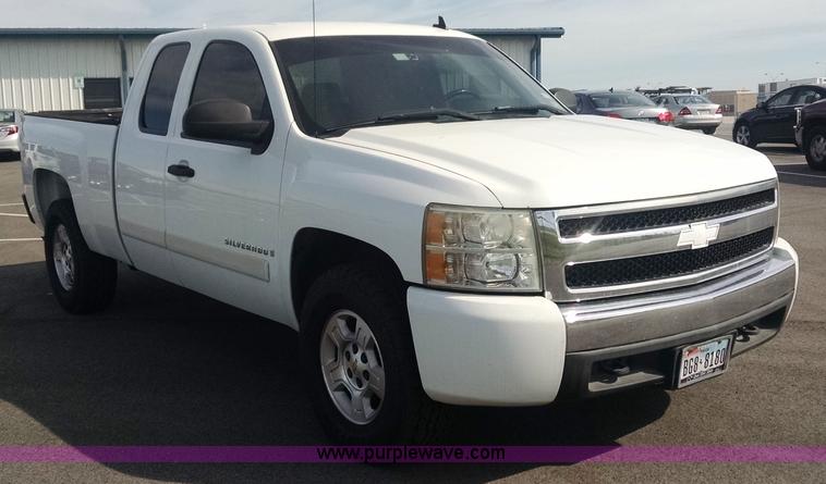 image for item Z9279 2007 Chevrolet Silverado 1500 LT pickup truck