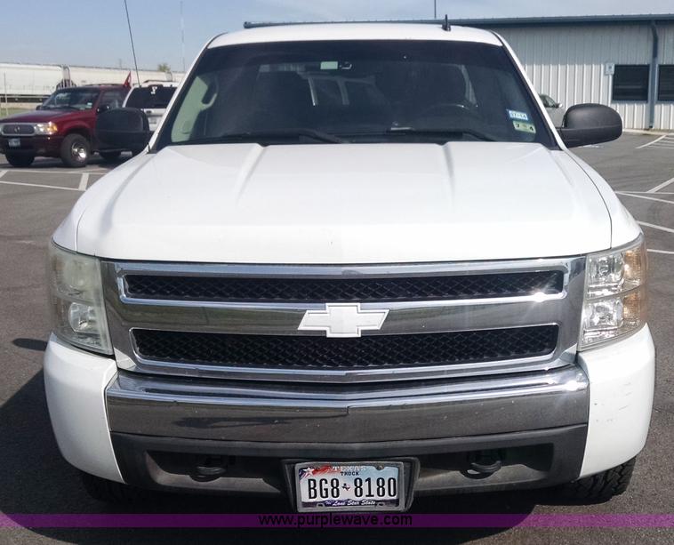 image for item Z9279 2007 Chevrolet Silverado 1500 LT pickup truck