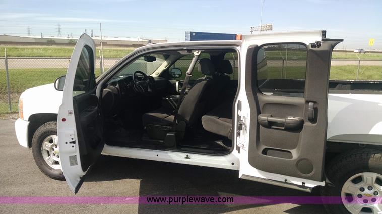 image for item Z9279 2007 Chevrolet Silverado 1500 LT pickup truck