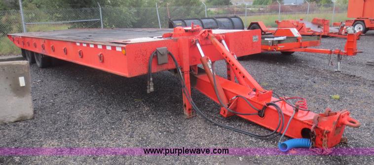 image for item AZ9173 1988 Landoll 345-31 tilt deck equipment trailer