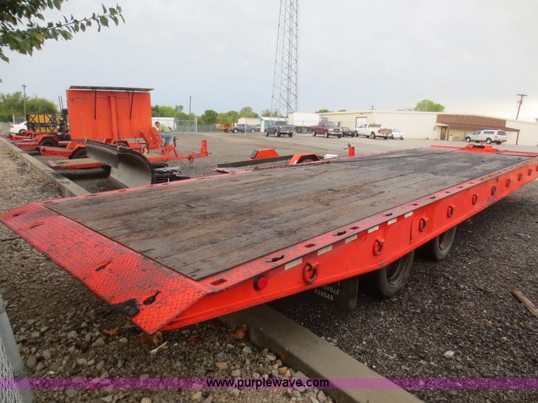 image for item AZ9173 1988 Landoll 345-31 tilt deck equipment trailer