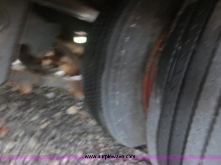 image for item AZ9173 1988 Landoll 345-31 tilt deck equipment trailer