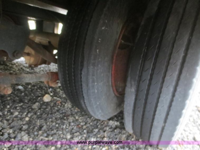 image for item AZ9173 1988 Landoll 345-31 tilt deck equipment trailer