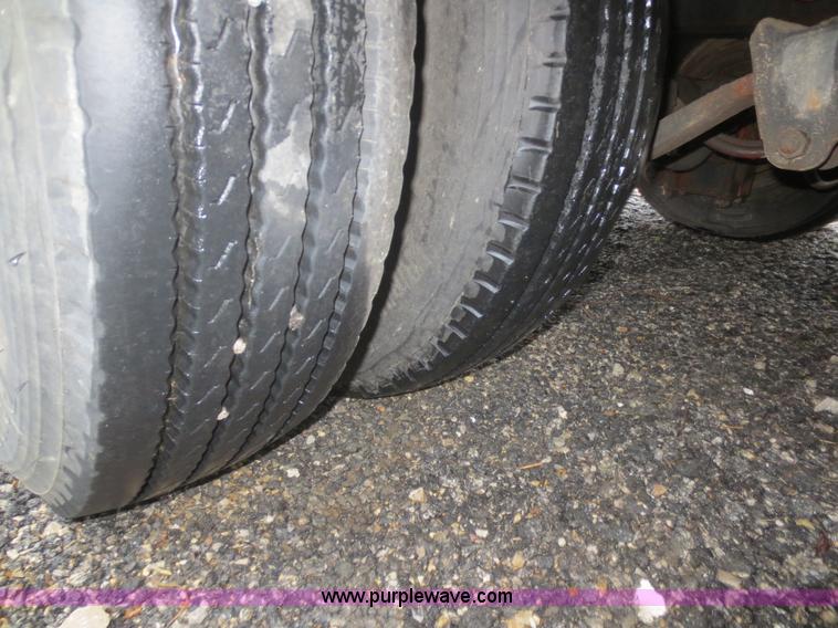 image for item AZ9173 1988 Landoll 345-31 tilt deck equipment trailer