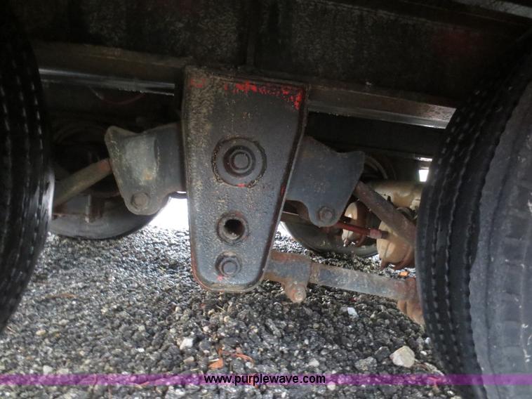 image for item AZ9173 1988 Landoll 345-31 tilt deck equipment trailer