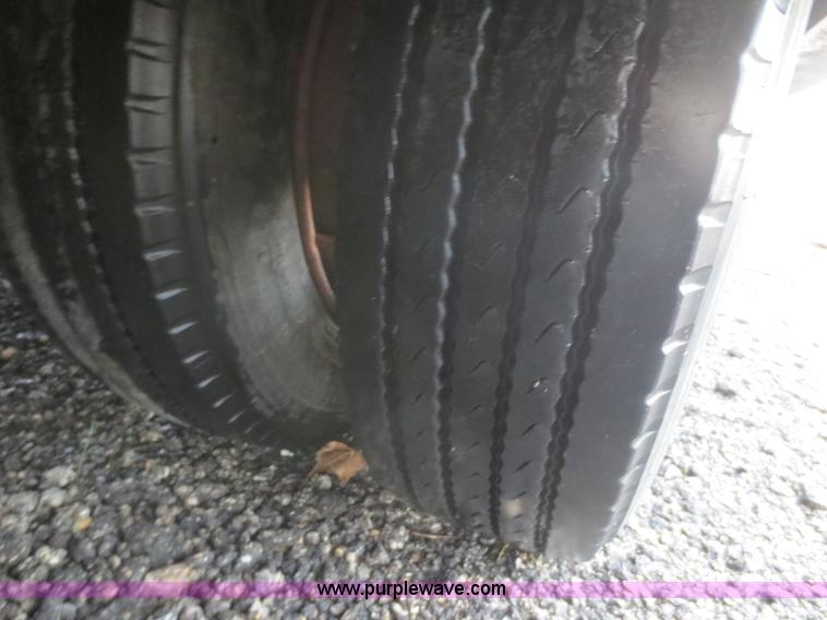 image for item AZ9173 1988 Landoll 345-31 tilt deck equipment trailer