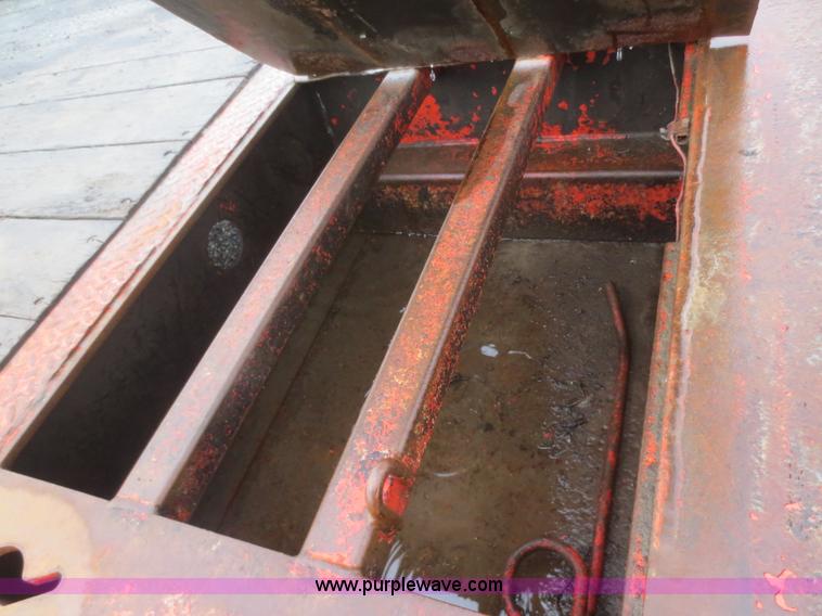 image for item AZ9173 1988 Landoll 345-31 tilt deck equipment trailer