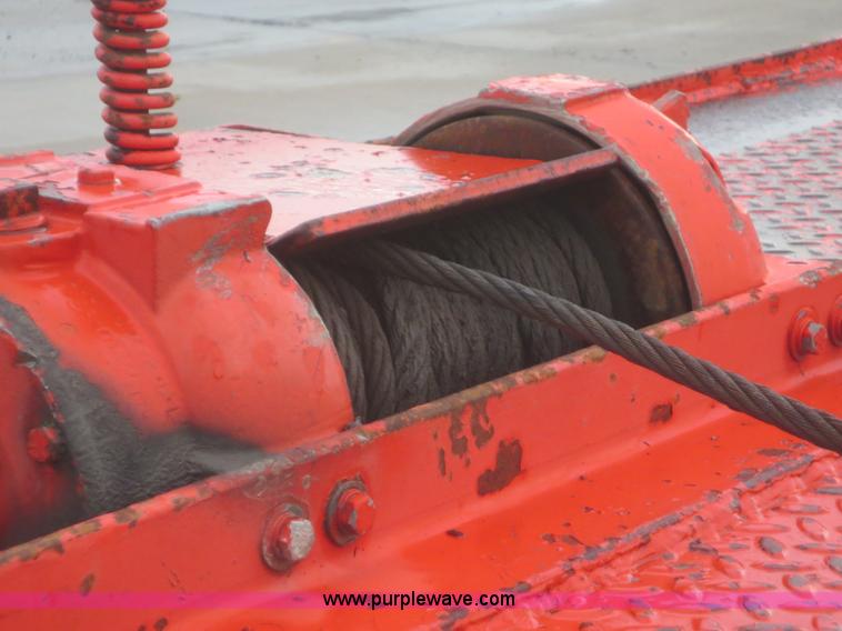 image for item AZ9173 1988 Landoll 345-31 tilt deck equipment trailer