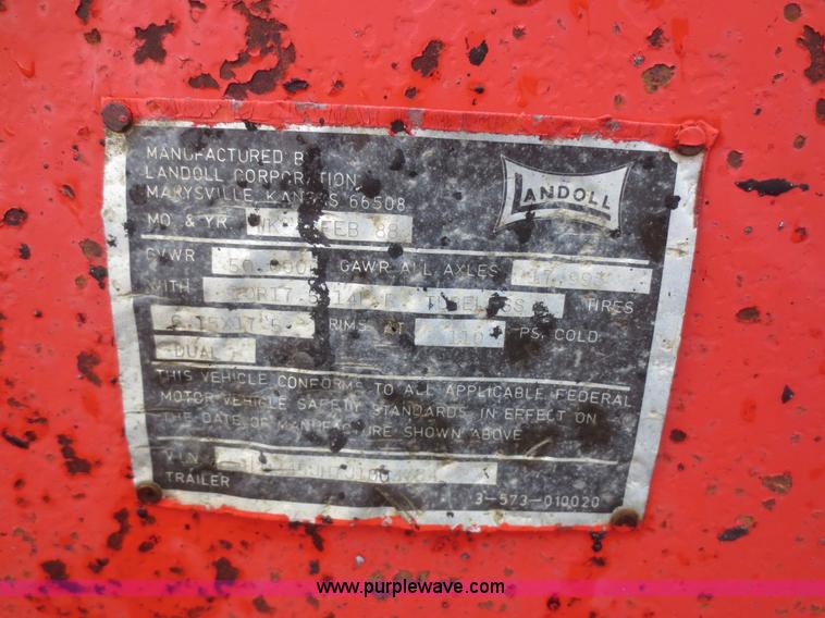 image for item AZ9173 1988 Landoll 345-31 tilt deck equipment trailer