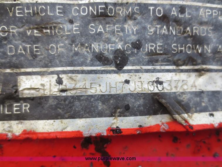 image for item AZ9173 1988 Landoll 345-31 tilt deck equipment trailer