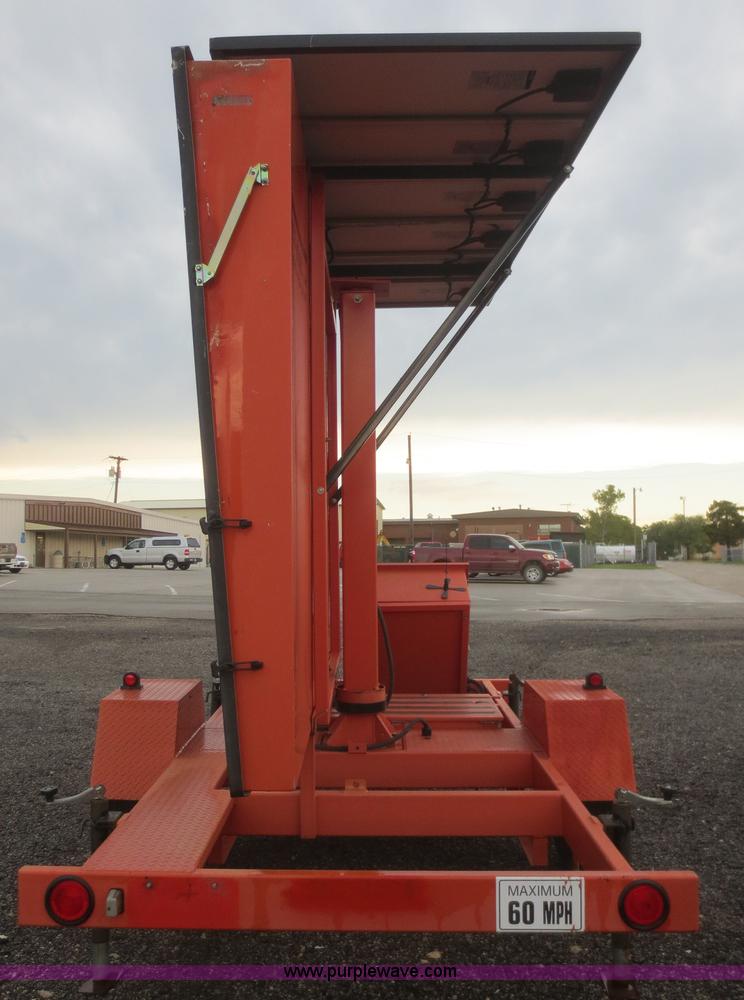 image for item AZ9177 2004 Ver-Mac PCMS 1210 message board trailer