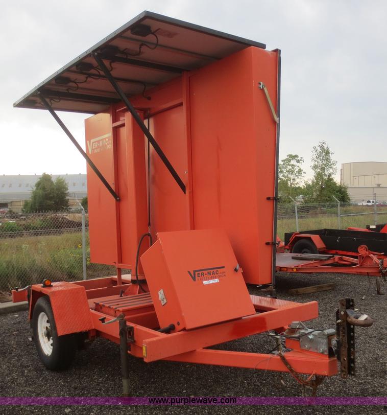image for item AZ9177 2004 Ver-Mac PCMS 1210 message board trailer