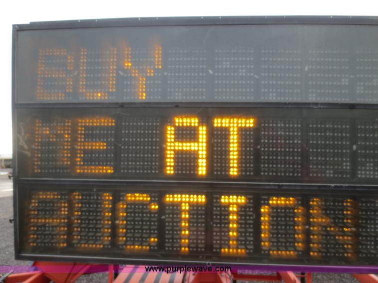 image for item AZ9177 2004 Ver-Mac PCMS 1210 message board trailer