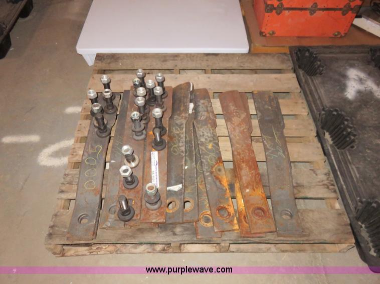 image for item BA9024 Assorted items