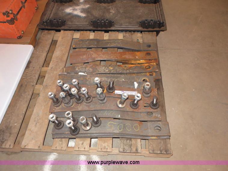 image for item BA9024 Assorted items