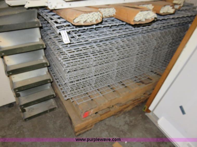 image for item BA9027 Assorted heavy duty wire shelves