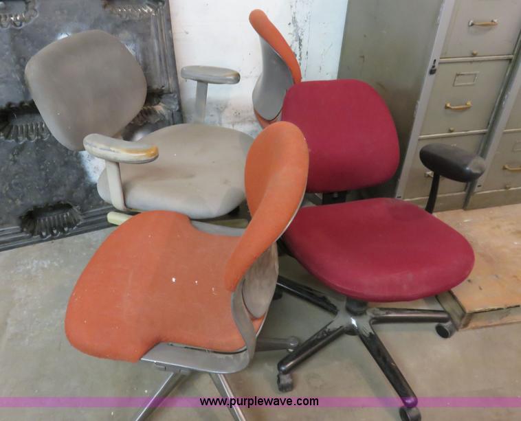 image for item BA9028 Assorted items