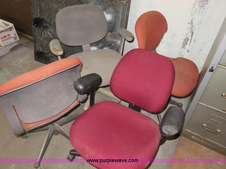 image for item BA9028 Assorted items