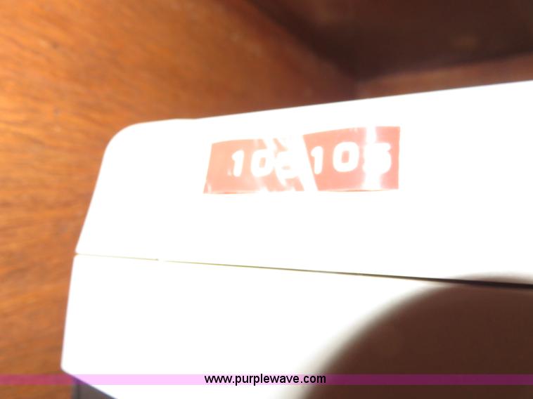 image for item BA9031 Assorted electronics