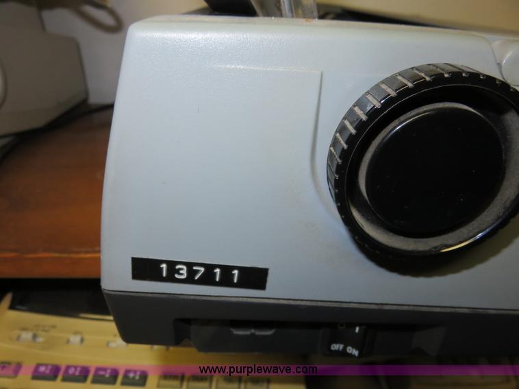 image for item BA9031 Assorted electronics