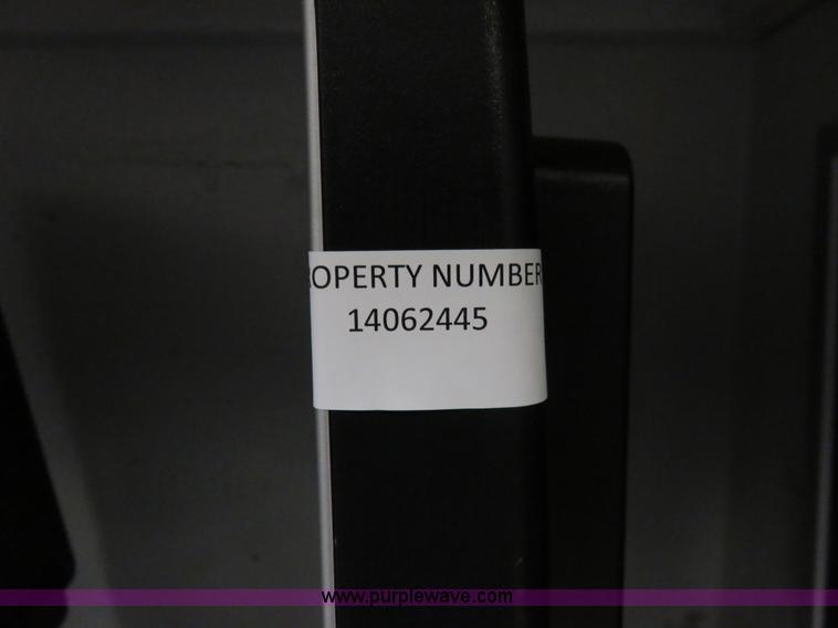 image for item BA9035 (9) HP L1940T 19" flat screen monitors