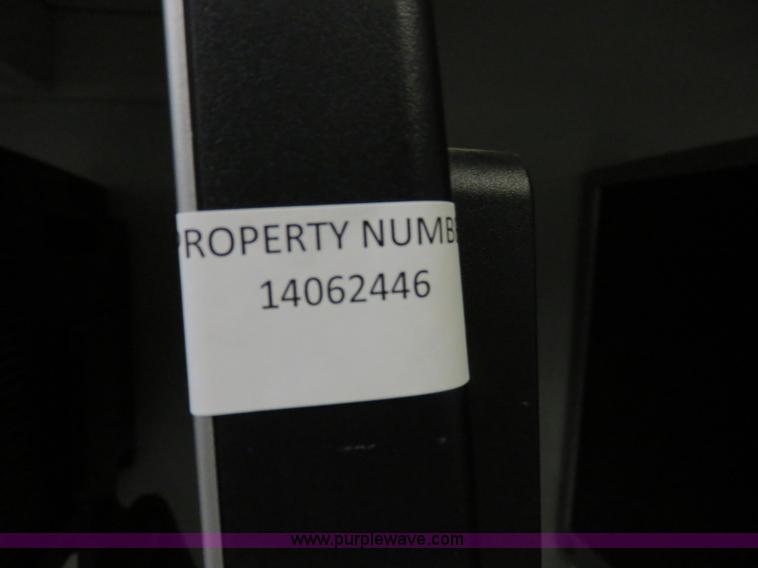 image for item BA9035 (9) HP L1940T 19" flat screen monitors