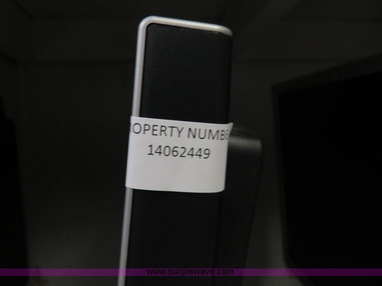 image for item BA9035 (9) HP L1940T 19" flat screen monitors