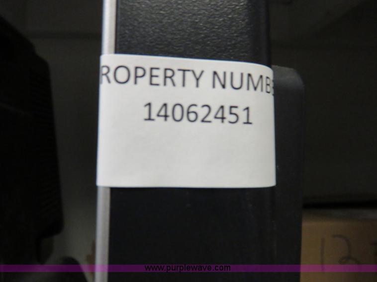 image for item BA9035 (9) HP L1940T 19" flat screen monitors