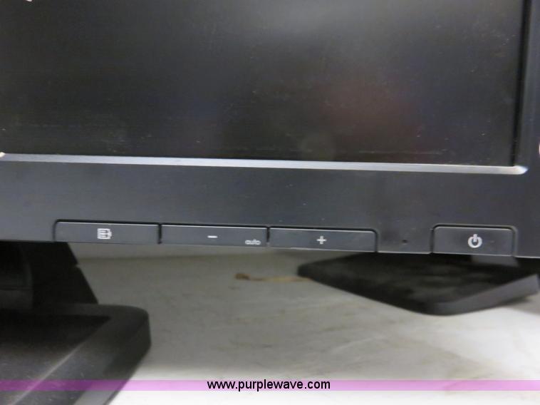 image for item BA9038 (13) HP LE2201W 22" flat screen monitors