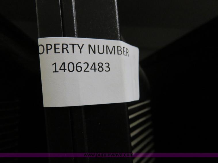 image for item BA9038 (13) HP LE2201W 22" flat screen monitors