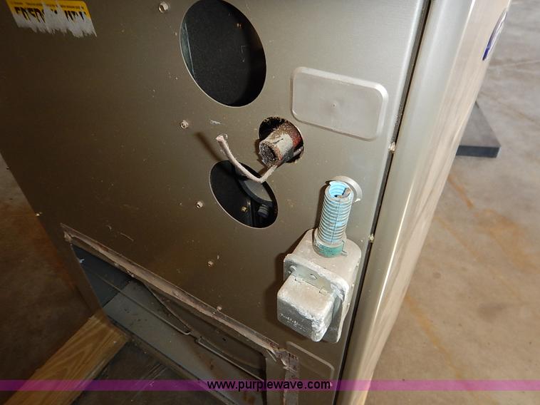 image for item BD9750 Carrier 58MCB060-L11112 furnace