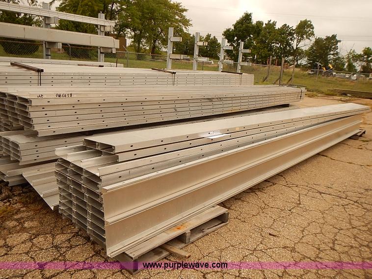 image for item BD9798 Assorted aluminum sign panels