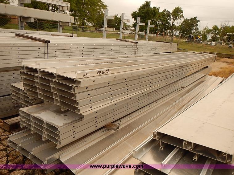 image for item BD9798 Assorted aluminum sign panels